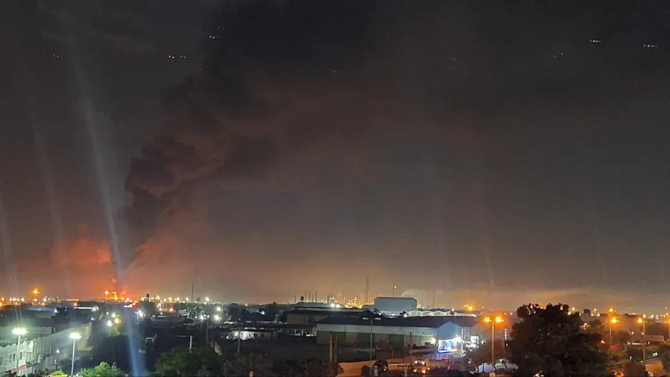 Un martor povestește exploziile violente din Teheran după atacul asupra infrastructurii petroliere: „Părea sfârșitul lumii”