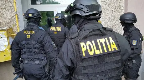 Descinderi la suspecți de prostituție și proxenetism