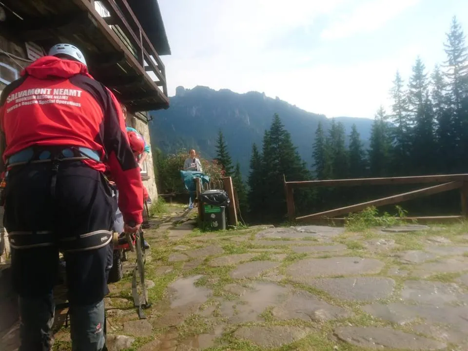Turiști rătăciți pe Măgura Odobești, recuperați de salvamontiștii vrânceni
