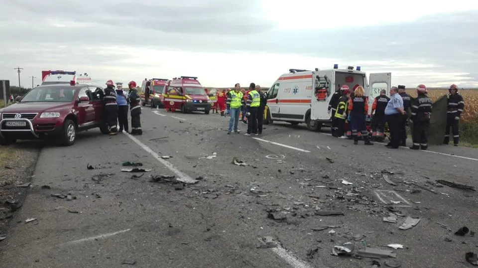 ULTIMA ORĂ Accident cu 4 mașini, pe centura Focșaniului, 3 persoane încarcerate!