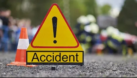 ULTIMA ORĂ Accident cu 3 mașini și 5 persoane rănite, la Slobozia Bradului
