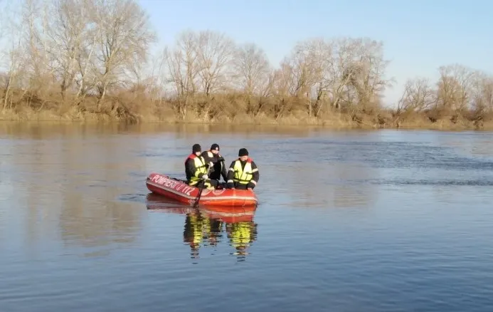A vrut să se răcorească, dar și-a găsit sfârșitul în lac
