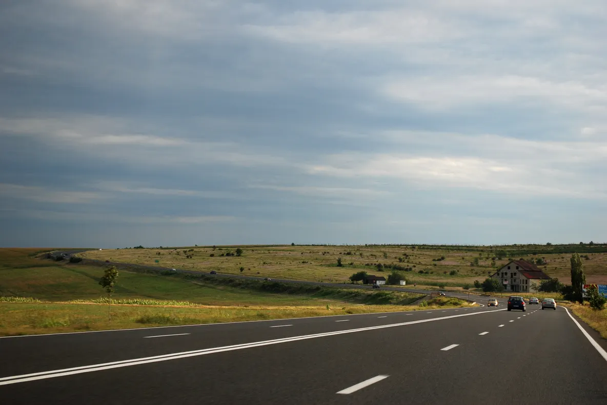 E85, blocat în județul Bacău. Se folosește o rută ocolitoare