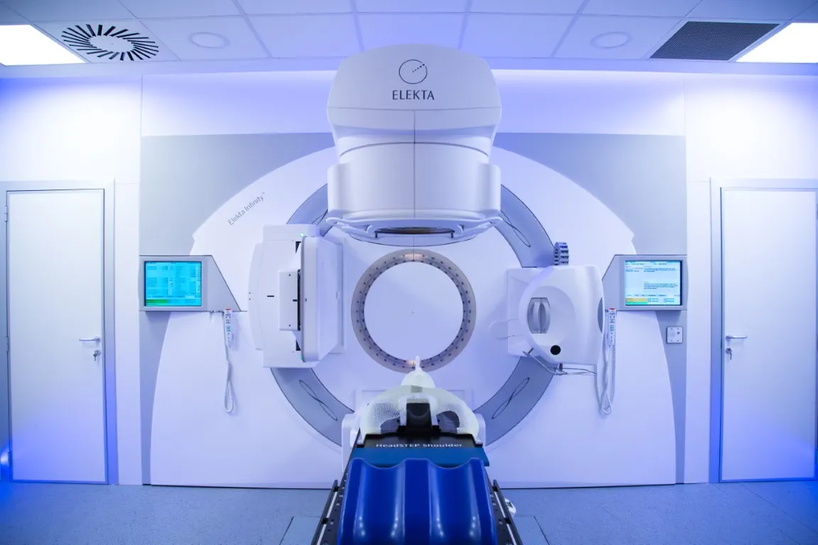ASTA-I ROMÂNIA! STUDIU: Un român din 6 diagnosticați cu cancer parcurge 350 de kilometri pentru radioterapie