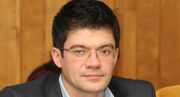 Un alt vrâncean în cabinetul premierului Orban