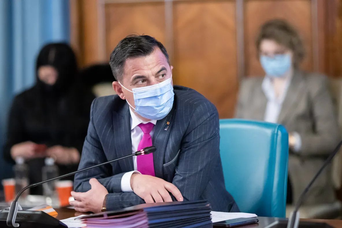Fost ministrul focșănean, la un pas de moarte