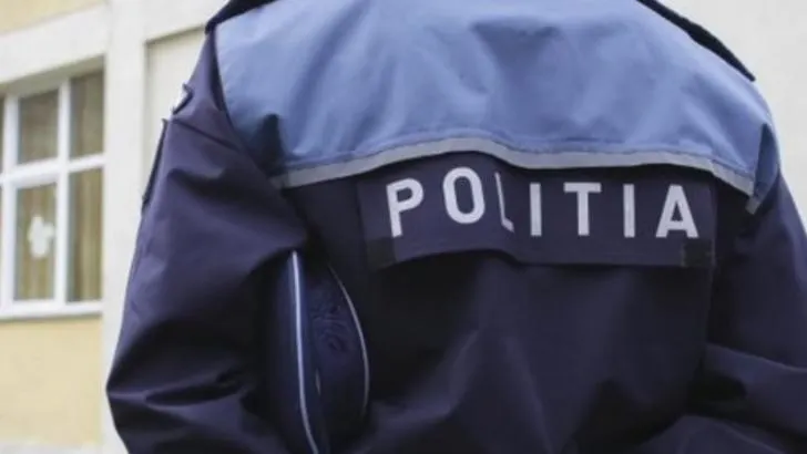 Gugești – Vrancea - Polițist bătut în fața fiului său minor pentru că a încercat să salveze o tânără de agresiune, aflat în timpul liber / Agresorii nu sunt cercetați pentru ultraj, deși omul legii și-a declinat identitatea de polițist