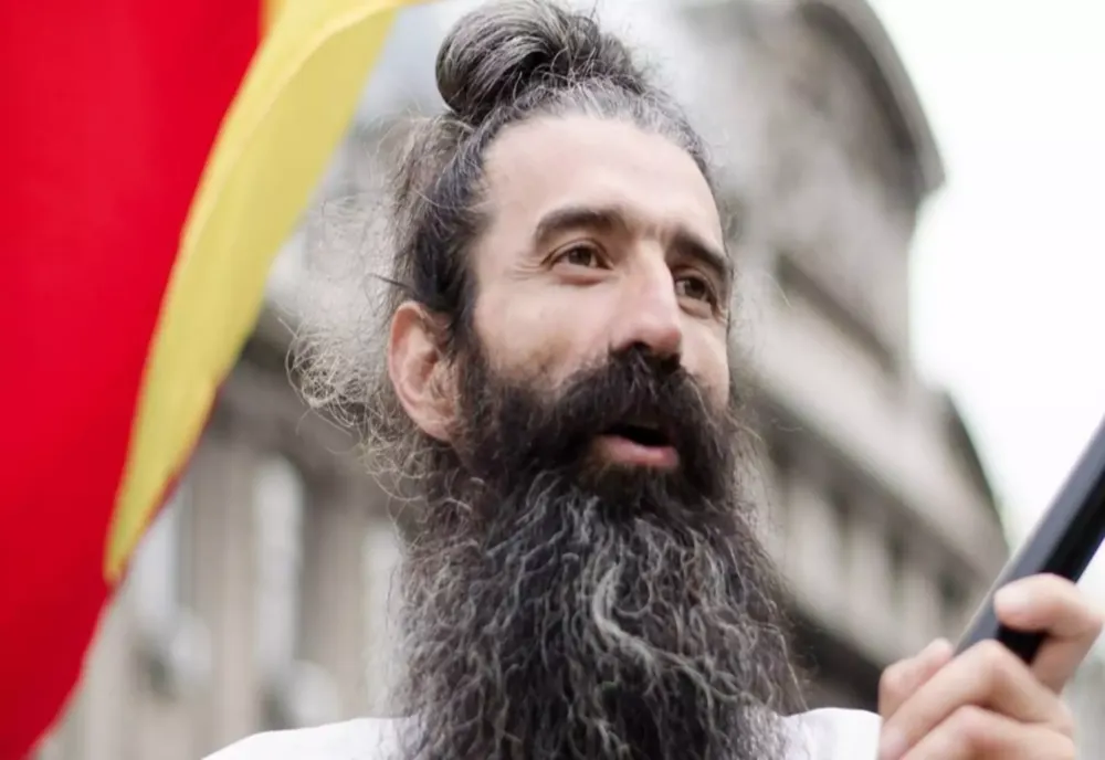 „Stegarul dac”, săltat de jandarmi și cu un picior înapoi în arest! Cezar Avrămuță s-a ales cu dosar penal pentru ultraj după ce a sfidat legea la Buftea
