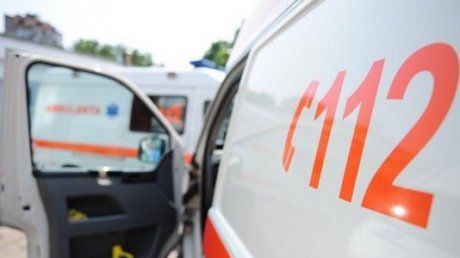 Microbuz cu călători, răsturnat între Tișița și Tecuci. Trafic blocat pe sensul spre Tișița