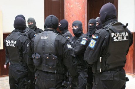 ULTIMA ORĂ   Percheziții la contrabandiștii cu țigări