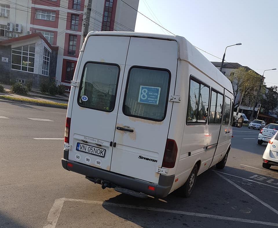 ATENȚIE, VRÂNCENI: mâine e greva generală a transportatorilor. Nici un microbuz sau autocar nu va circula în țară