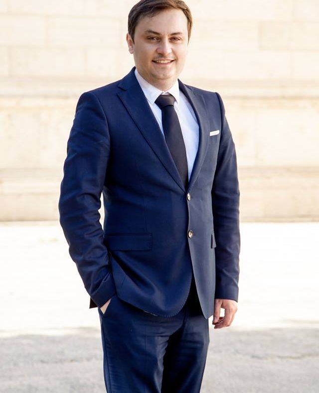 VIDEO REACȚIE: consilierul județean Ovidiu Burdușa îi cere demisia lui Prescornițoiu pentru jignirile aduse românilor din Diaspora