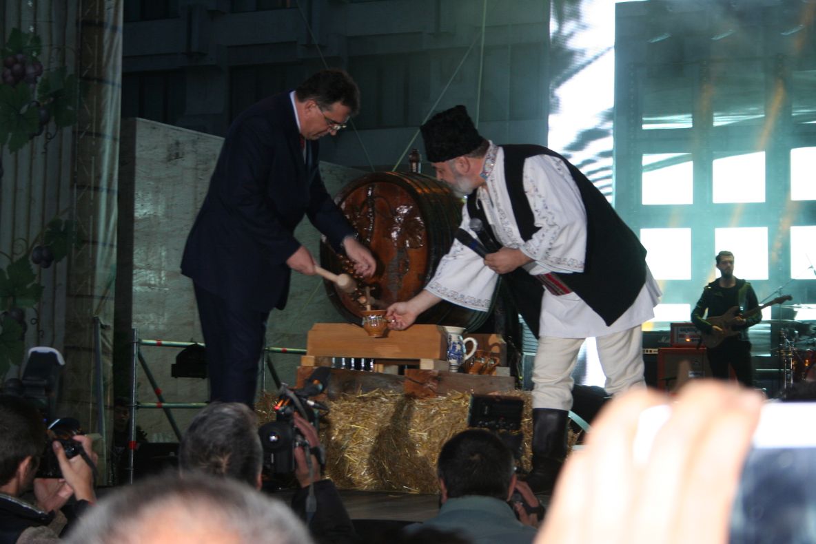 Oprișan ne "scobește" buzunarele de 400 de mii de euro pentru BACHUS 2018