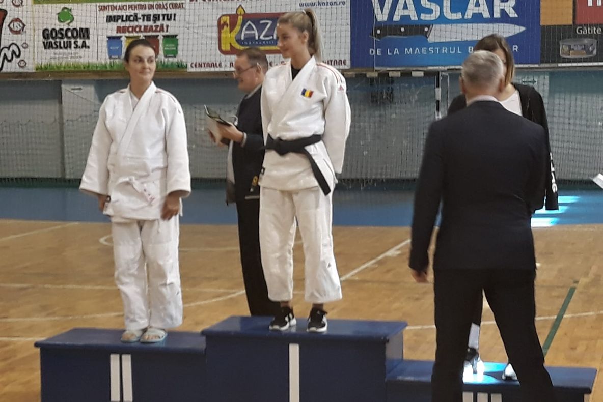 FOTO  Medalie de argint pentru purtătoarea de cuvânt a ISU Vrancea la Campionatul de Judo al MAI