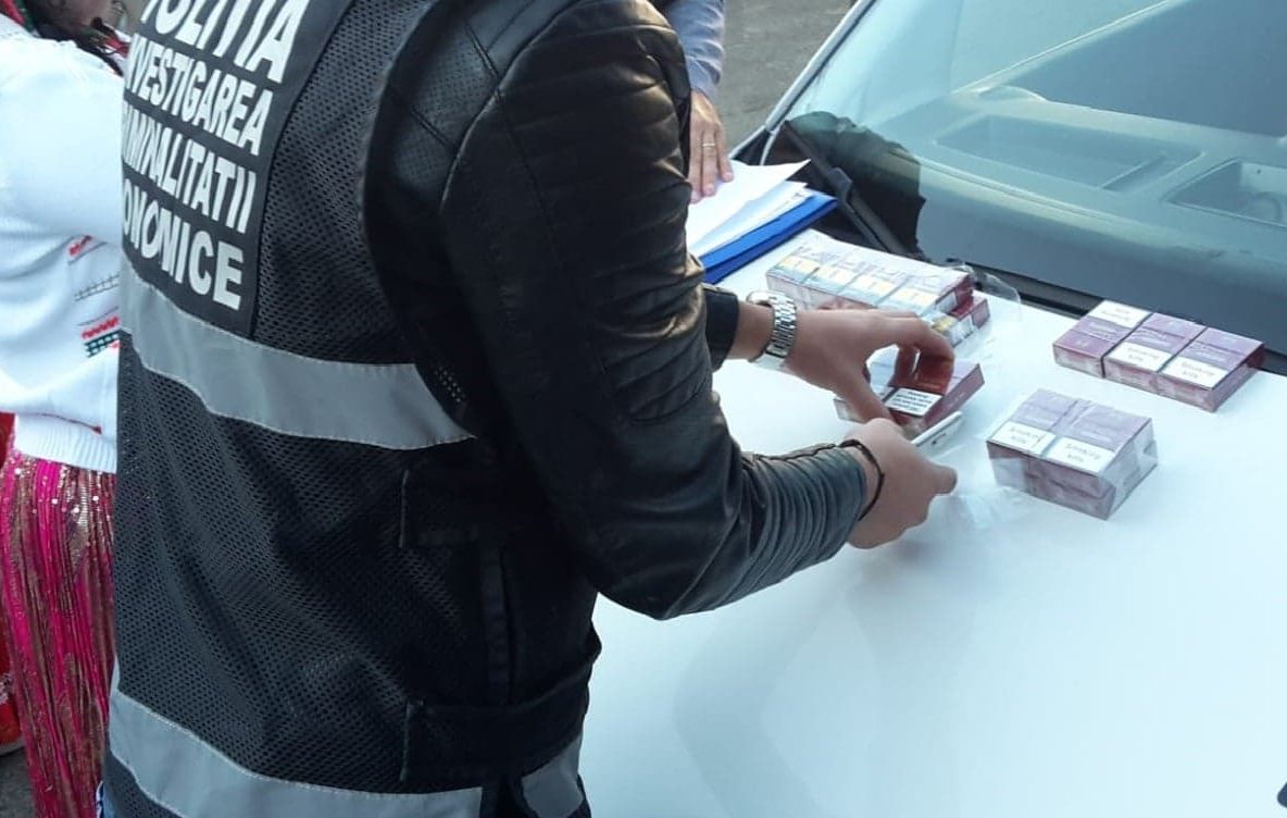Razie la traficanții de țigări contrafăcute, în această dimineață, în Piața Moldovei