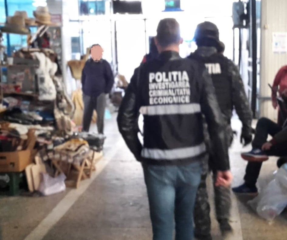 Razie în rândul comercianților de țigări de contrabandă