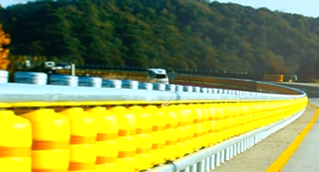 Compania de autostrăzi va monta separatoare și parapete cu role pe E85, în punctele periculoase