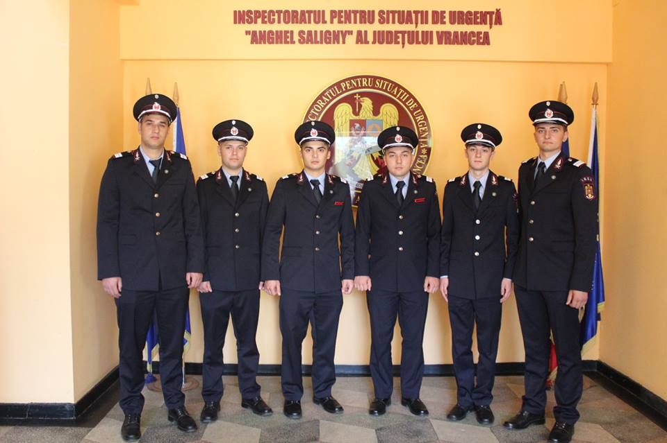 Șase absolvenți ai Școlii de Pompieri, repartizați la ISU Vrancea