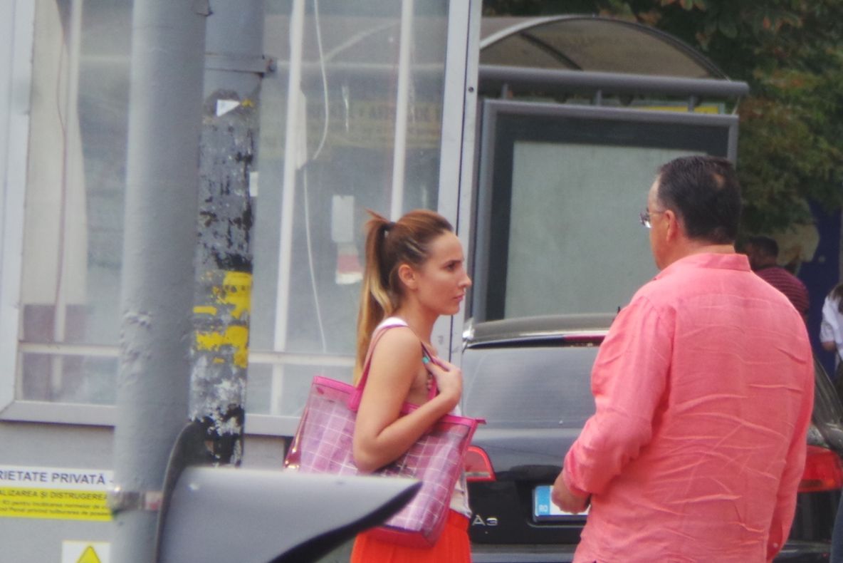 Întâlnirea cu baronul Oprișan i-a găsit un post călduț: fosta polițistă Monica Gogu - angajată la ELECTRICA