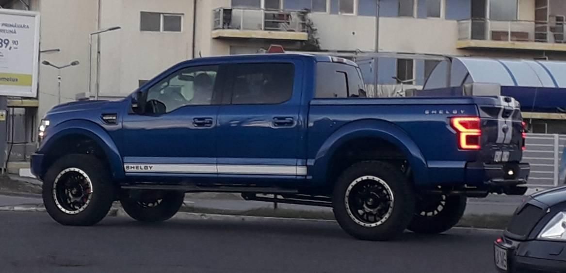 ÎNDRĂZNEȘTE SĂ CREZI Baronul Vrancei și-a tras mașină de peste 100 de mii de euro "din cont verificat de DNA"