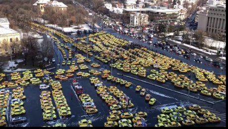 Taximetriști din Focșani, prezenți la protestul din București