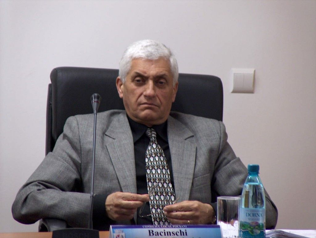 DNA l-a trimis în judecată pe fostul primar al Focșaniului, Decebal Bacinschi