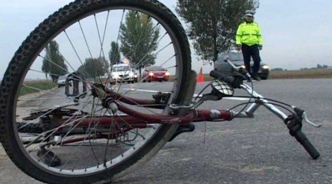 Copil de 9 ani ucis de camion în timp ce mergea pe bicicletă