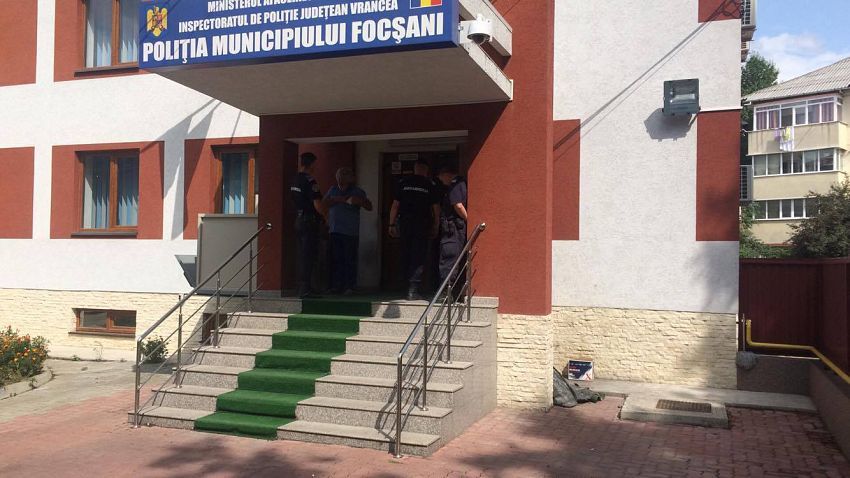 ULTIMA ORĂ   Cinci focșăneni aduși cu mandat la Poliție, pentru audieri