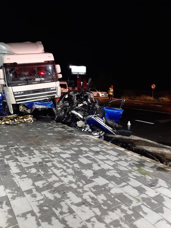 Cine sunt tinerii care au murit în accidentul de azi noapte, de pe centura Focșaniului