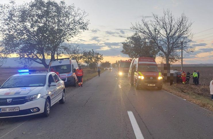 ULTIMA ORĂ Șoferiță de 31 de ani, din Focșani, decedată după ce a intrat cu mașina într-un copac