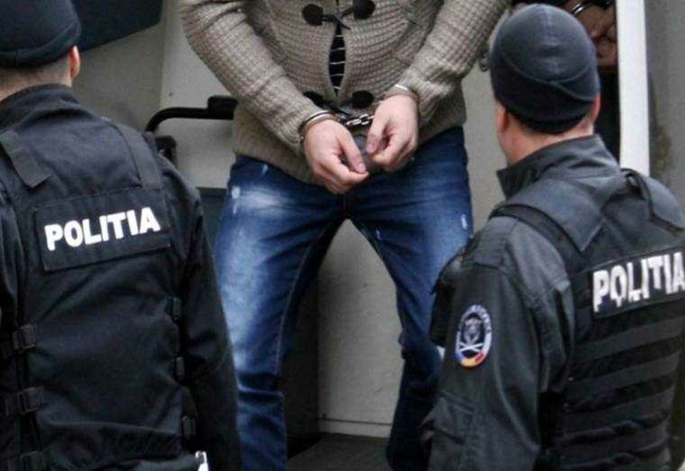 ROMÂN ÎN PERMISIE DIN PENITENCIAR, ARESTAT DUPĂ CE A JEFUIT O FARMACIE ÎN ITALIA