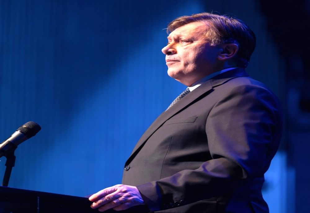 CRIN ANTONESCU, ATAC DUR LA VICTOR PONTA: „S-A DAT CU STATUL PARALEL ȘI A DISTRUS USL”