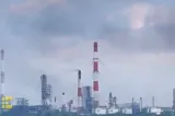 Noapte de foc în Rusia: incendiu la rafinăria din Sizran și petrolier avariat în Marea Azov. Un mort și trei răniți
