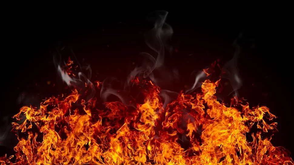 Miriștile sunt incendiate periodic de către proprietarii de terenuri