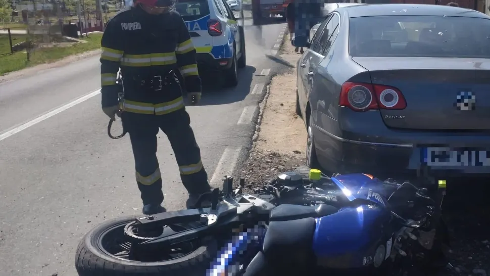 Motocicletă lovită