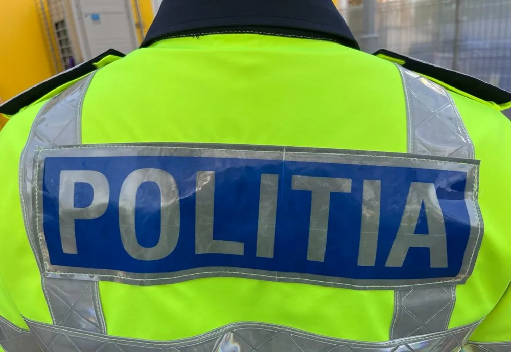 Un șofer în vârstă de 84 de ani, din Vrancea, a dat peste o femeie și doi copii care se aflau pe trecerea de pietoni