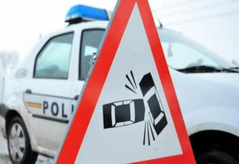 UN BĂRBAT DECEDAT ŞI ALTUL RĂNIT ÎN URMA COLIZIUNII DINTRE DOUĂ AUTOVEHICULE