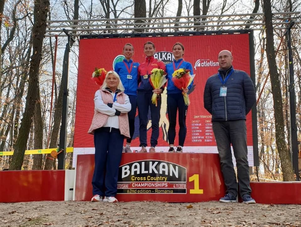 podium cros