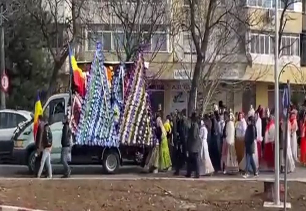 Înmormântarea liderului romilor s-a lăsat cu amenzi pentru lipsa distanțării și a măștilor