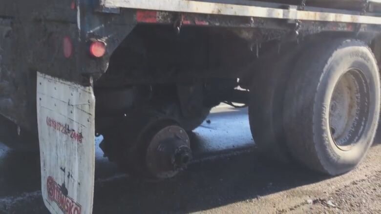 wheel-off-transport-truck