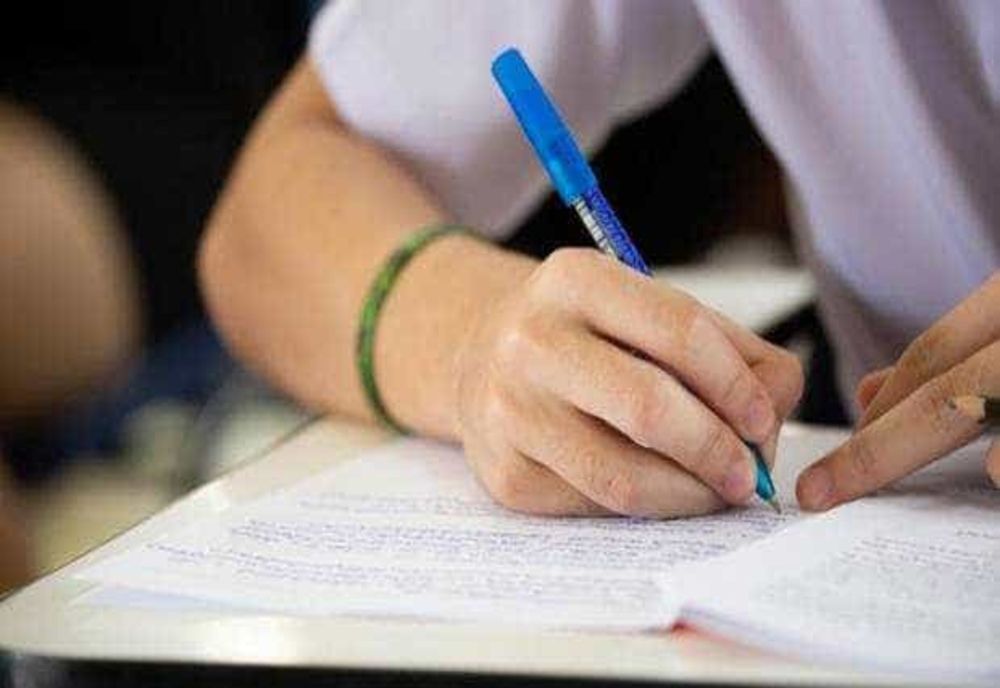 TAXA PENTRU BAC 2025, MAJORATĂ LA 499 LEI PENTRU CEI CARE ÎL SUSȚIN A TREIA OARĂ