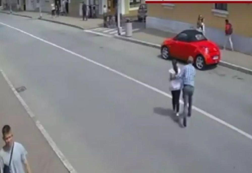 ACCIDENT ÎN LUGOJ: UN BĂRBAT ȘI NEPOATA SA DE 10 ANI, LOVIȚI ÎN TIMPUL UNEI TRAVERSĂRI NEREGULAMENTARE