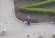 VIDEO RUȘINOS PENTRU FOCȘANI: un focșănean cu handicap strânge gunoaiele aruncate de alții
