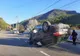 S-a răsturnat cu platforma cu care transporta o mașină