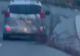 Incident șocant în Bistrița: un autoturism a târât pe șosea un trunchi de copac de 16 metri. Primarul Gabriel Lazany: „Un pericol uriaș pentru oameni”